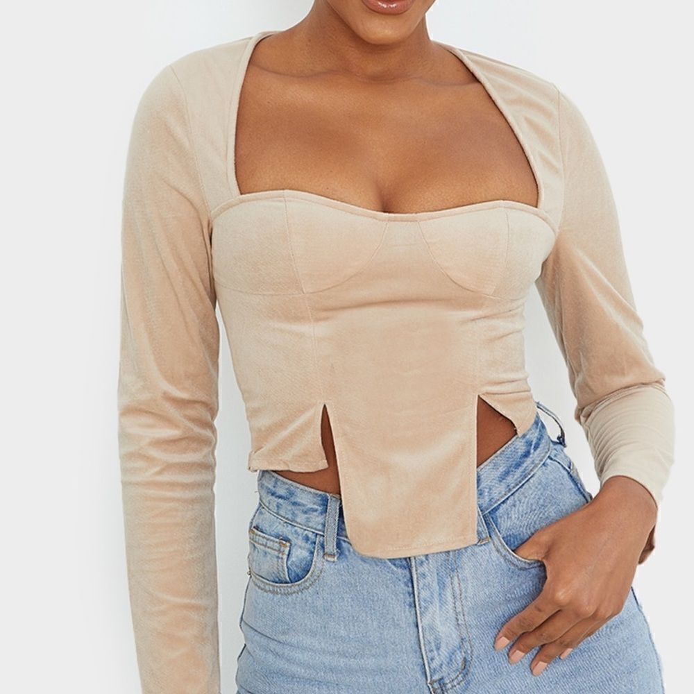 PrettyLittleThing Spilt Hem Top